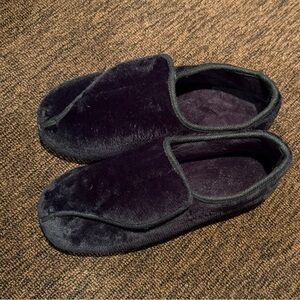 Women's Plush Black Slippers